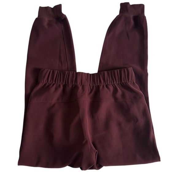 Lululemon On the Fly Jogger *Woven SZ 4 - Picture 7 of 7